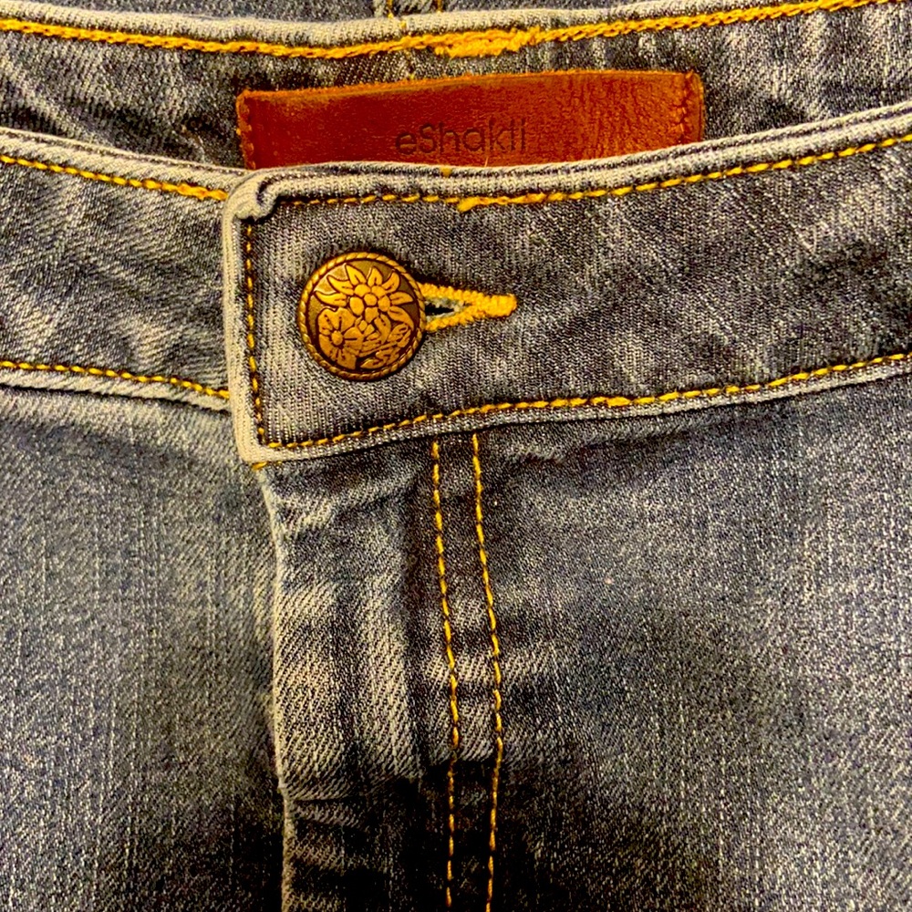 Like new denim skirt